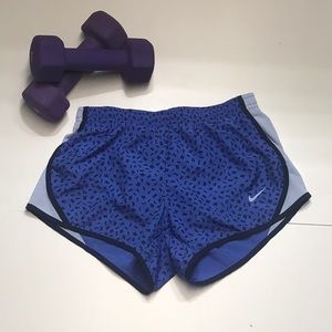 NIKE Girls Tempo DRI-FIT All-Over Print Shorts